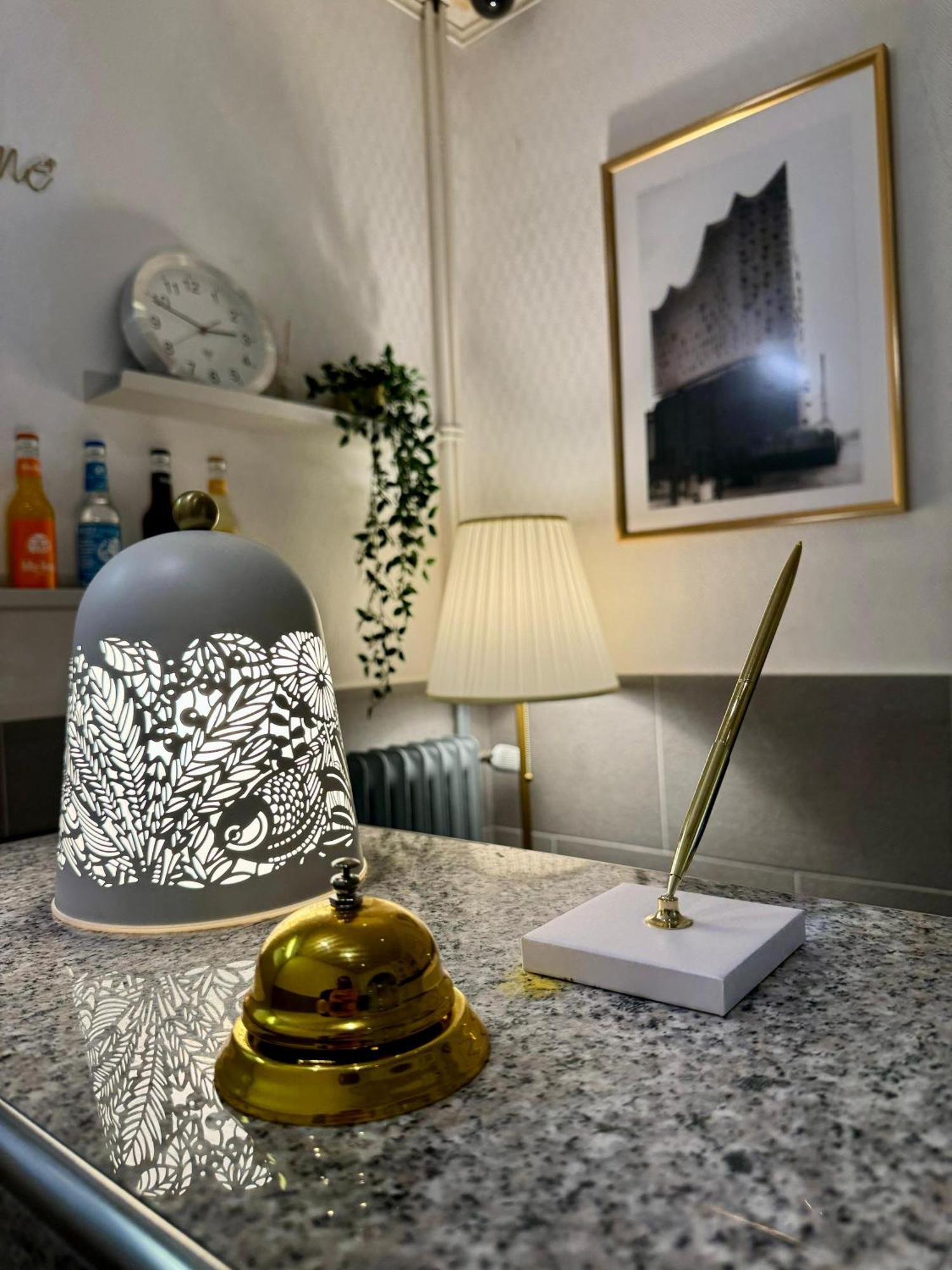 Hotel Kieler Hof Am Hauptbahnhof - Hamburg Central Station ภายนอก รูปภาพ