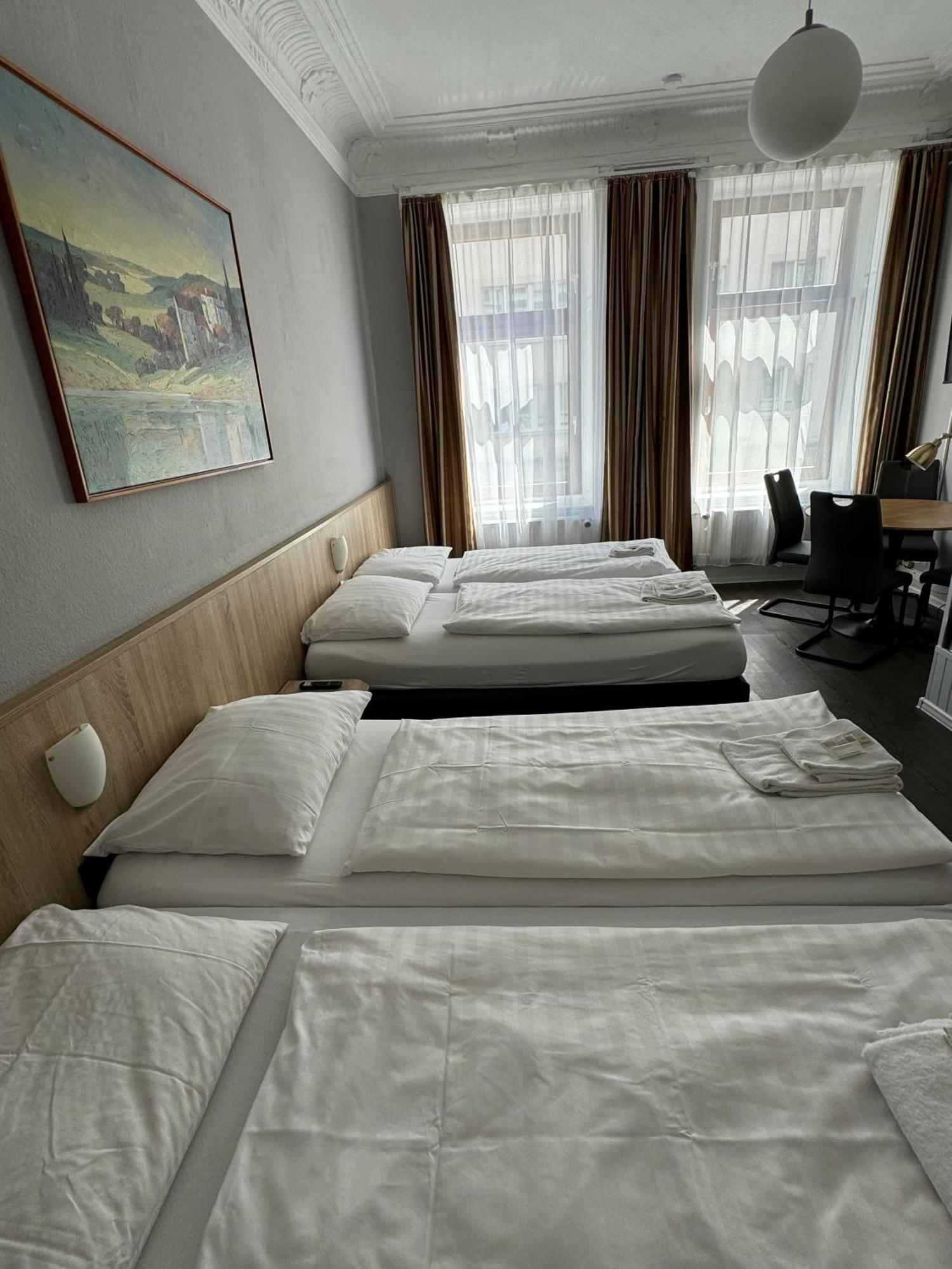 Hotel Kieler Hof Am Hauptbahnhof - Hamburg Central Station ภายนอก รูปภาพ